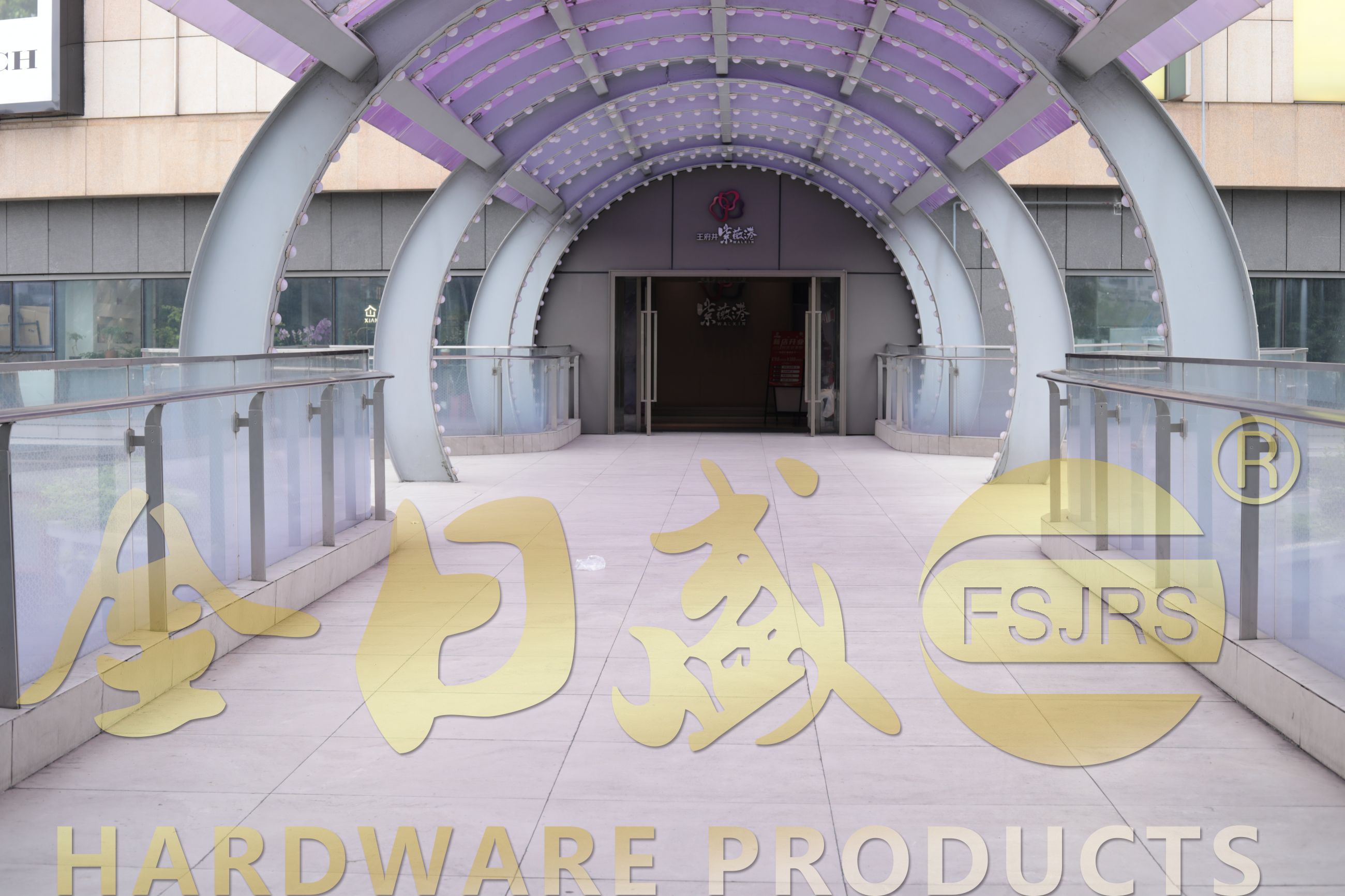 不銹鋼護(hù)欄廠家佛山王府井廣場（雙鋼板）護(hù)欄工程案例